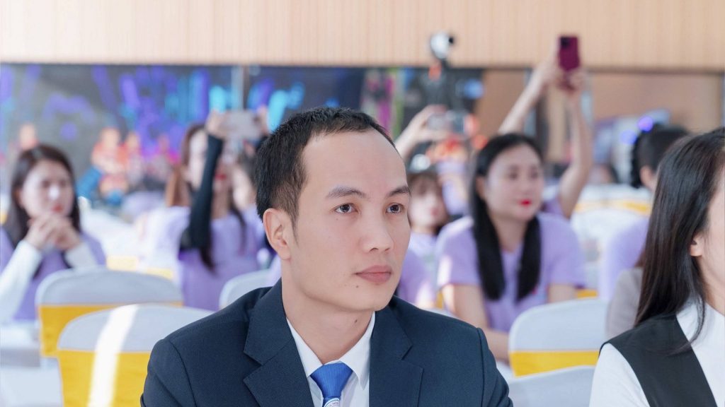 Nguyễn Bảo Bằng dự khoá đào tạo hướng dẫn viên Aerobic Fitness tại Nghệ An