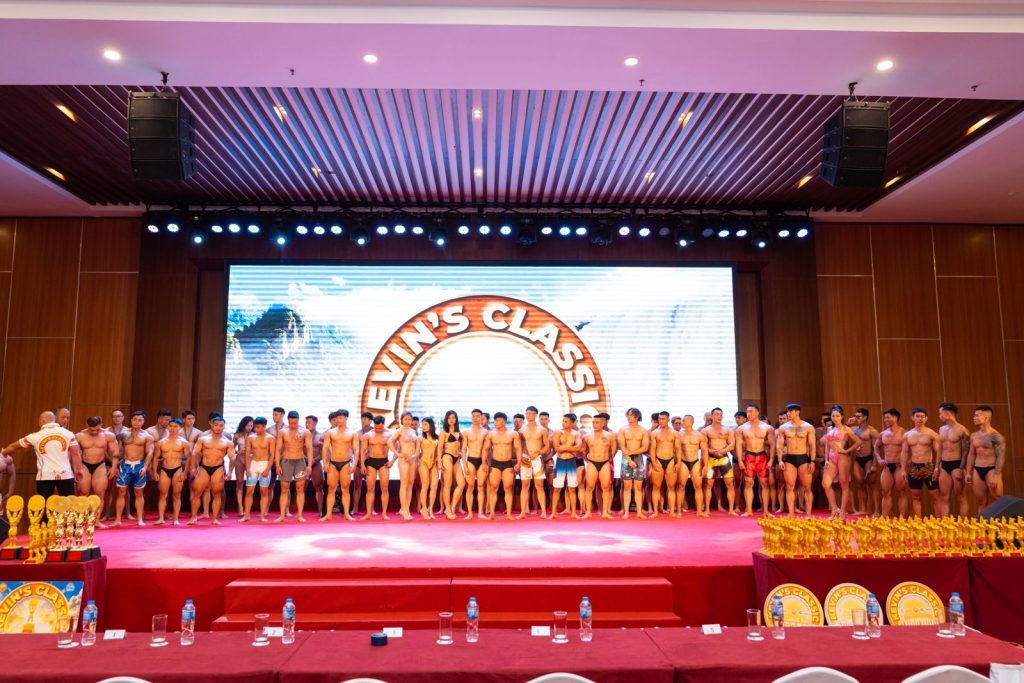 Toàn bộ vận động viên đứng trên sân khấu Kevin’s Classic lần 5 tại Bắc Ninh