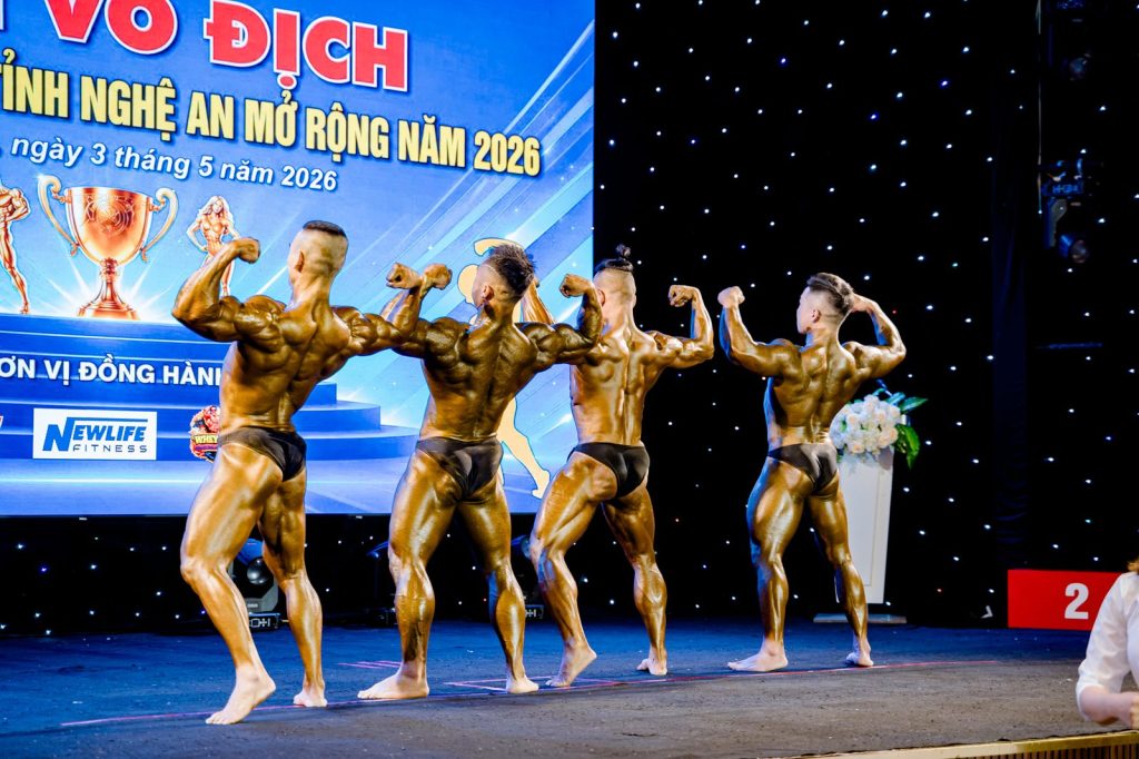 Phần thi thể hình nam, tư thế hai tay trước tại giải thể hình Nghệ An 2026