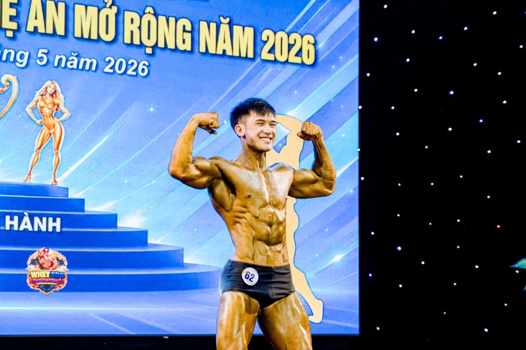 Phần thi thể hình nam, tư thế hai tay trước tại giải thể hình Nghệ An 2026