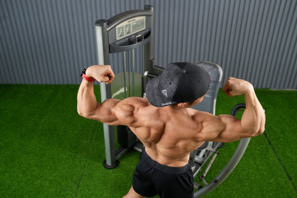 Nguyễn Bảo Bằng gồng lưng tại CLB GYM BẢO BẰNG, Cửa Lò